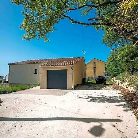 Maison Neuve, Au Coeur Des Vignes * Sabran
